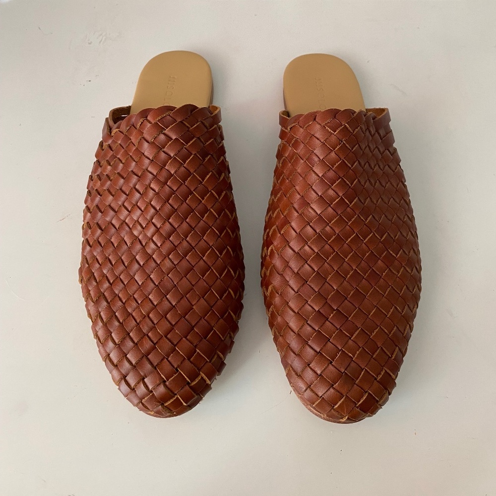 Like New Nisolo Go-To Woven Slip-On Mule in Brandy